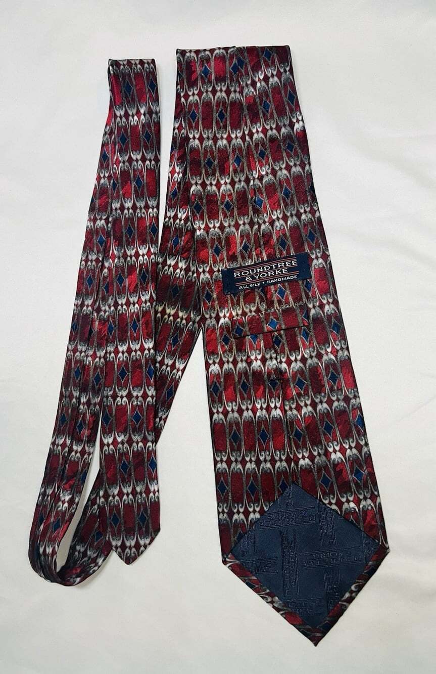 Vintage Roundtree & Yorke 100% Silk Tie 4” Wide Red Geometric Handmade 58.5”